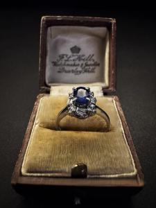 Anello  con  Zaffiro  e  Diamanti